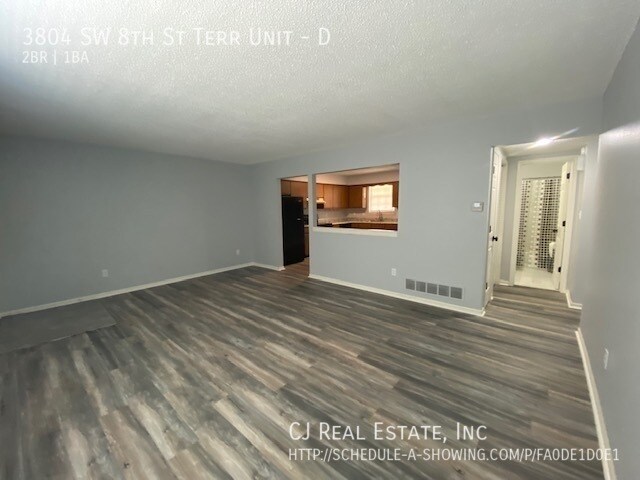 Foto del edificio - 3804 SW 8th St