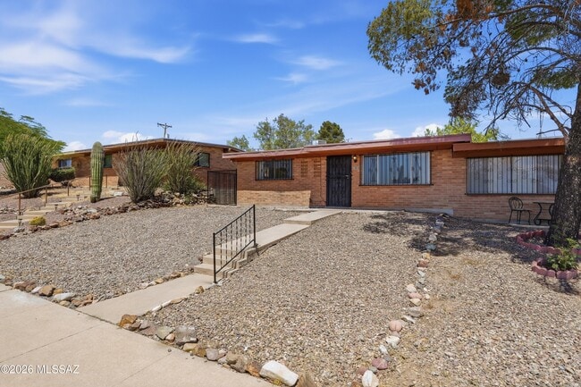 Building Photo - 1808 W Caravelle Rd