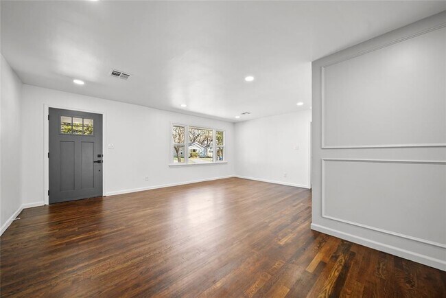 Foto del edificio - 1034 W Boyd St