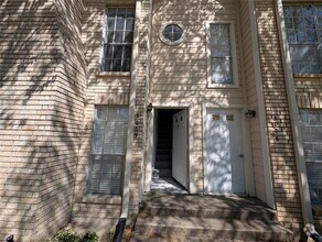 Building Photo - 7575 Cambridge St