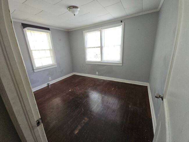 Building Photo - 1023 Radio Dr