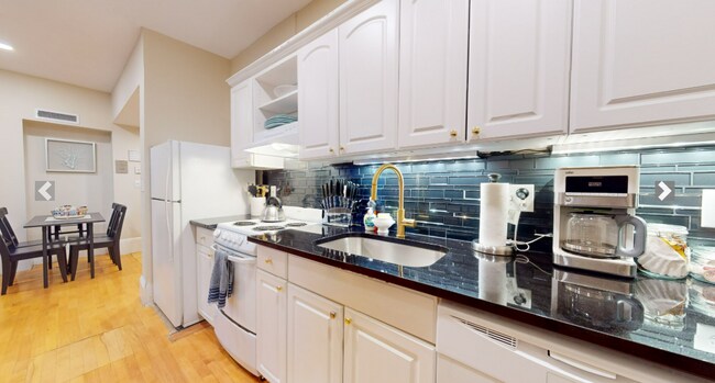 Foto del edificio - 290 Beacon St