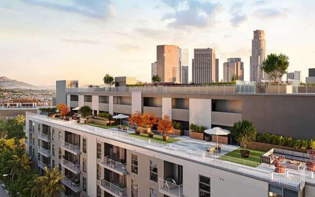Building Photo - West 5th LA