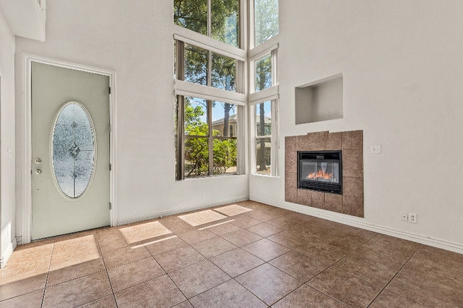 Building Photo - 1378 E Hatcher Dr