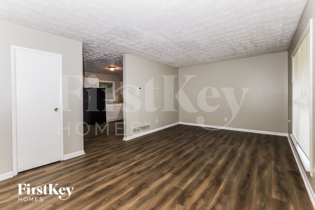 Building Photo - 1334 Labelle St