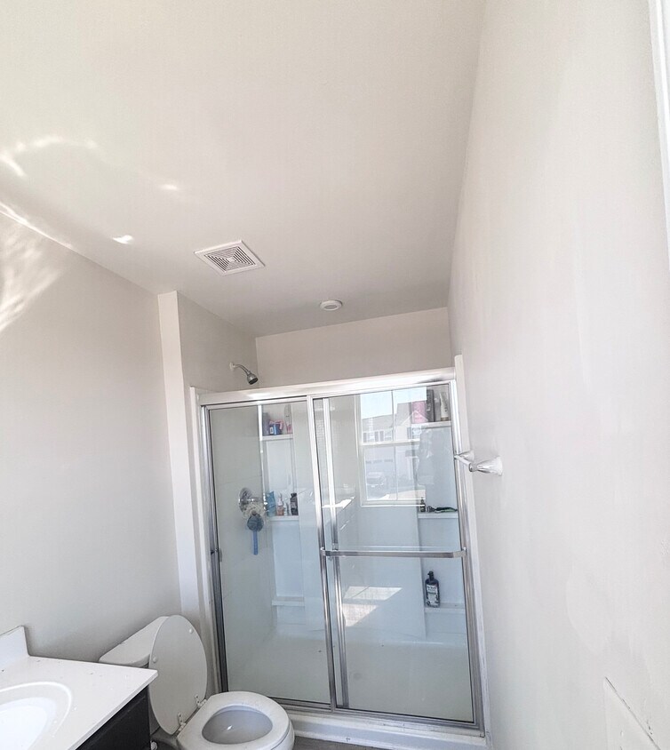 Foto del edificio - Room in House on Browband St