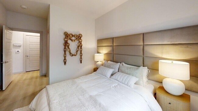 Building Photo - Bridge at Saffron