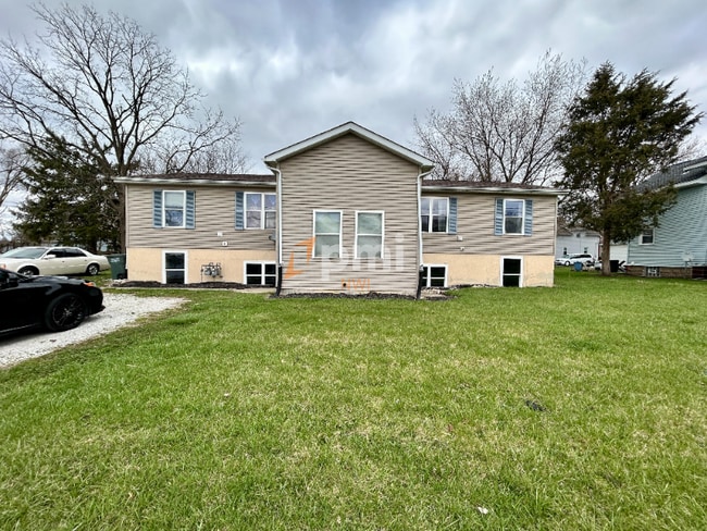 Building Photo - 1056 Joliet Rd