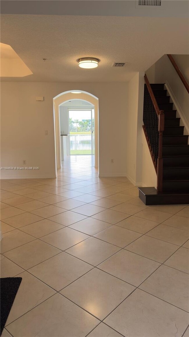 Foto del edificio - 924 SW 143rd Terrace