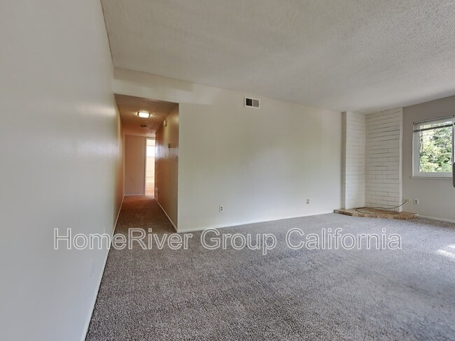 Building Photo - 5592 Keoncrest Cir