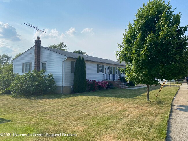 Foto del edificio - 340 E Rd