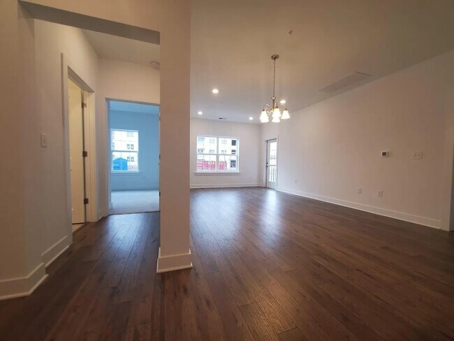 Building Photo - 715 Stiller Ln