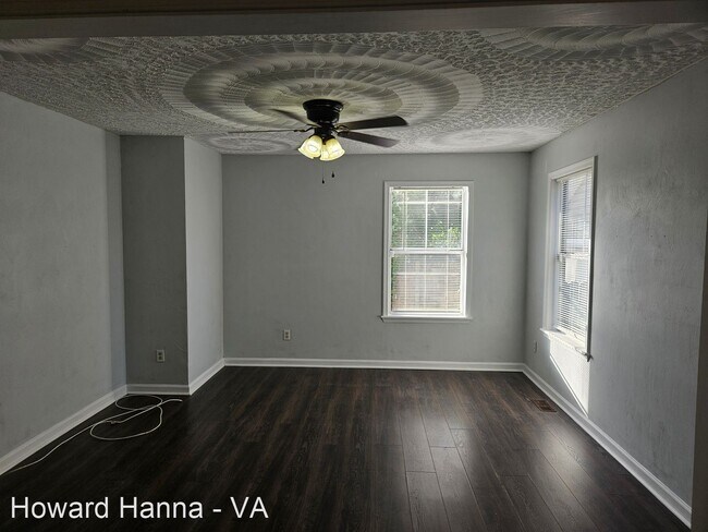 Building Photo - 4 br, 2.5 bath House - 1414 W. 38th Street