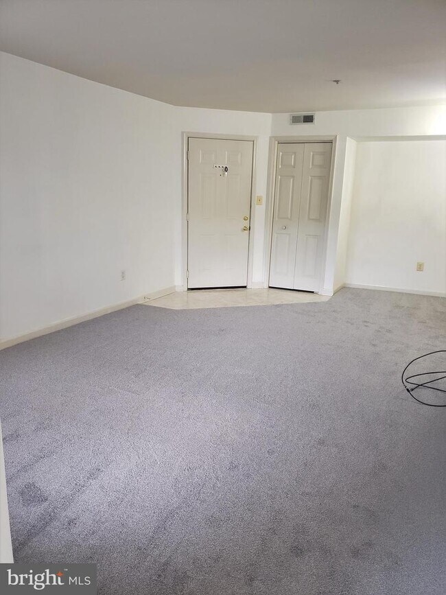 Foto del edificio - 3805 Sunnyfield Ct