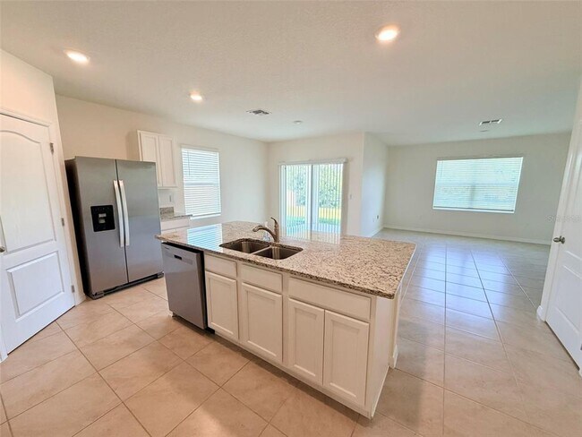 Foto del edificio - 5277 Greenheart Ave