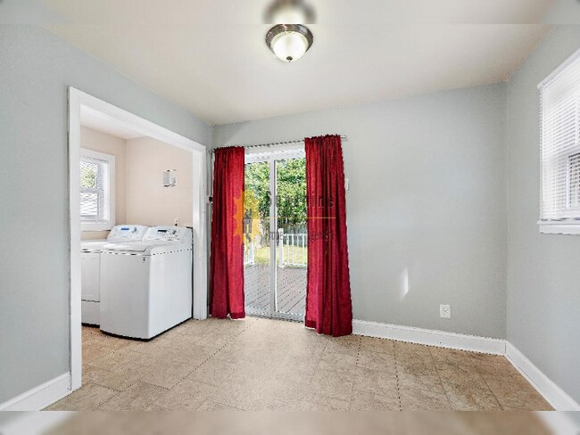 Building Photo - !!!wow!!! SIngle family home in Norfolk