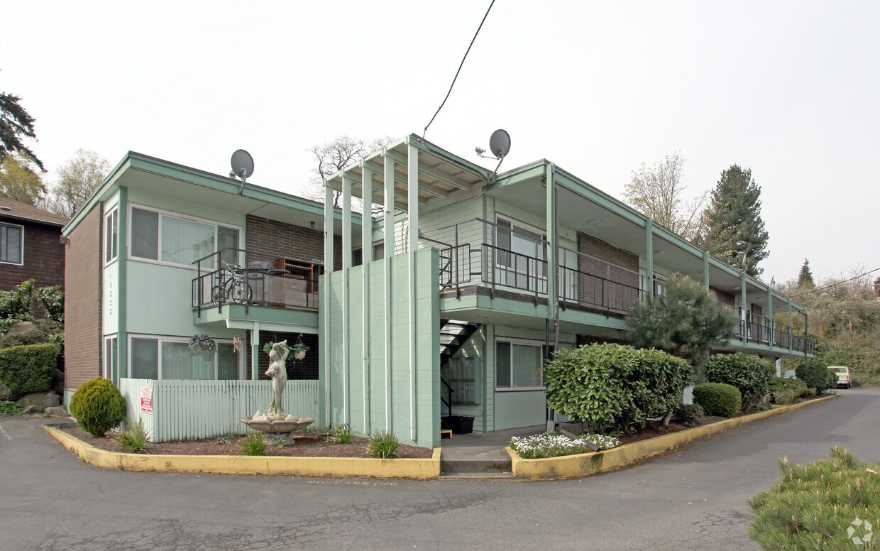 Foto del edificio - 10323 Des Moines Memorial Dr