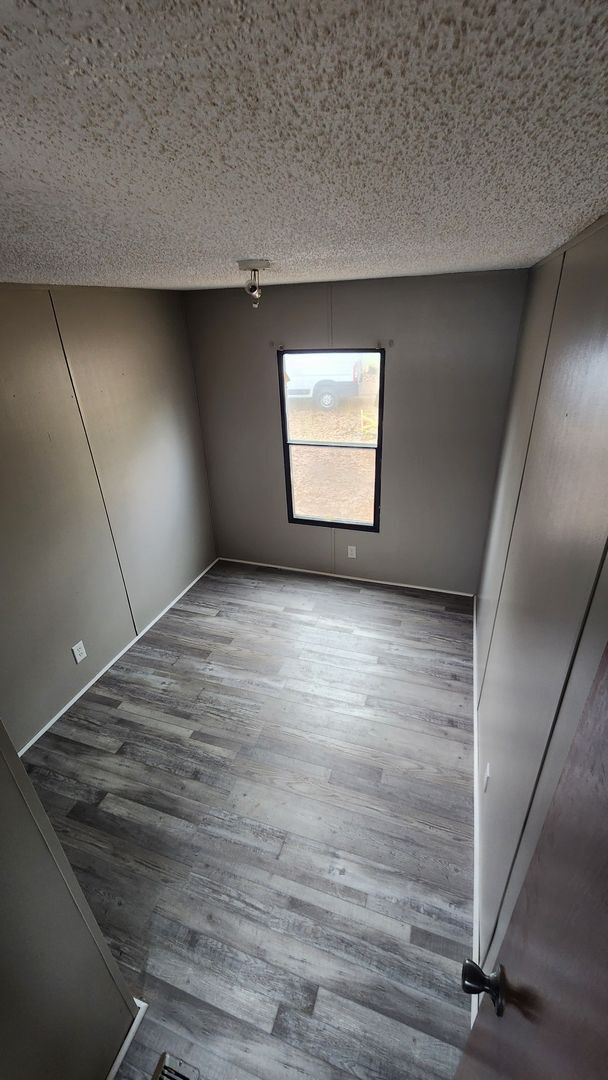 Foto del edificio - 3 Bedroom Home -ALL UTILITIES INCLUDED!