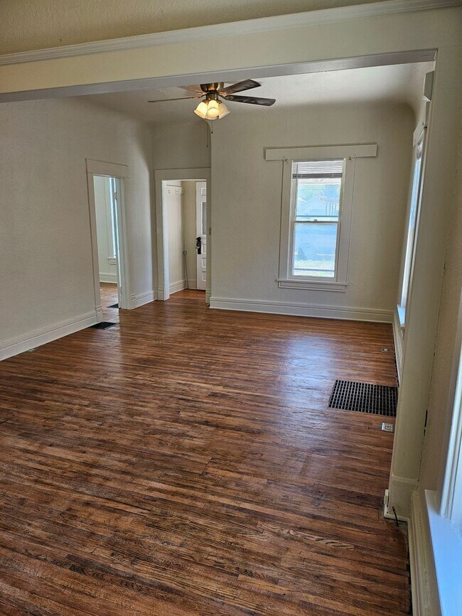 Foto del edificio - 1223 Claremont Ave