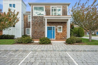 Building Photo - 68 Foster Ave