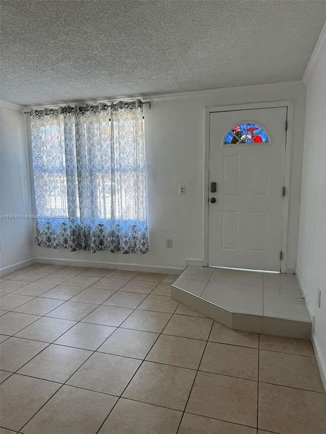 Foto del edificio - 2091 W 54th Terrace