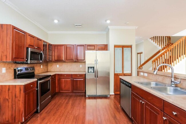 Photo - 1560 SW 194th Ave House
