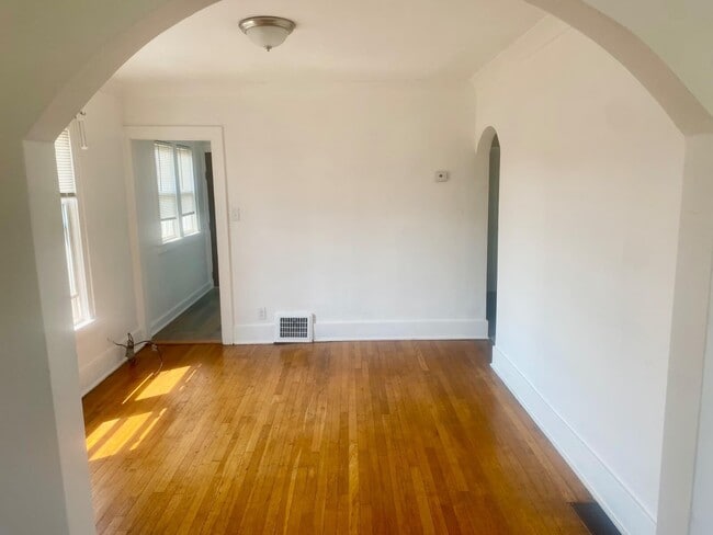 Foto del edificio - 14069 Saratoga Ave