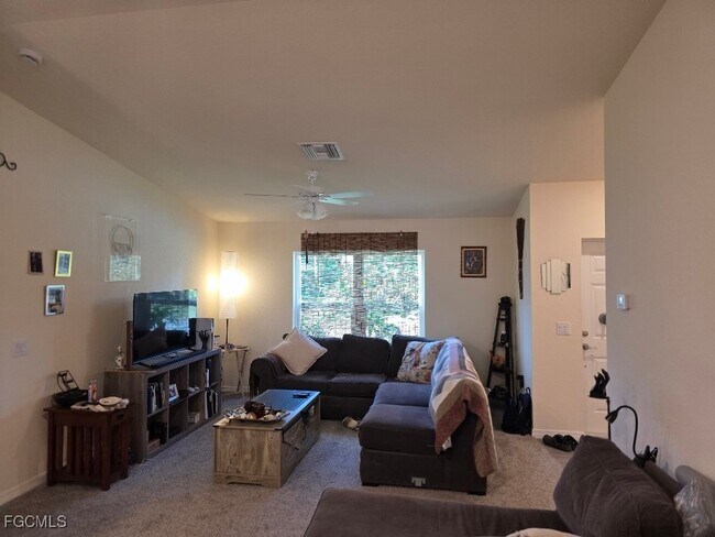 Building Photo - 1597 Rugby Cir