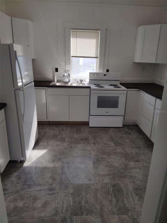 Foto del edificio - 811 Jeffords St