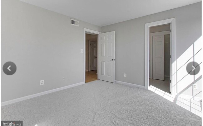 Building Photo - 3906 Penderview Dr