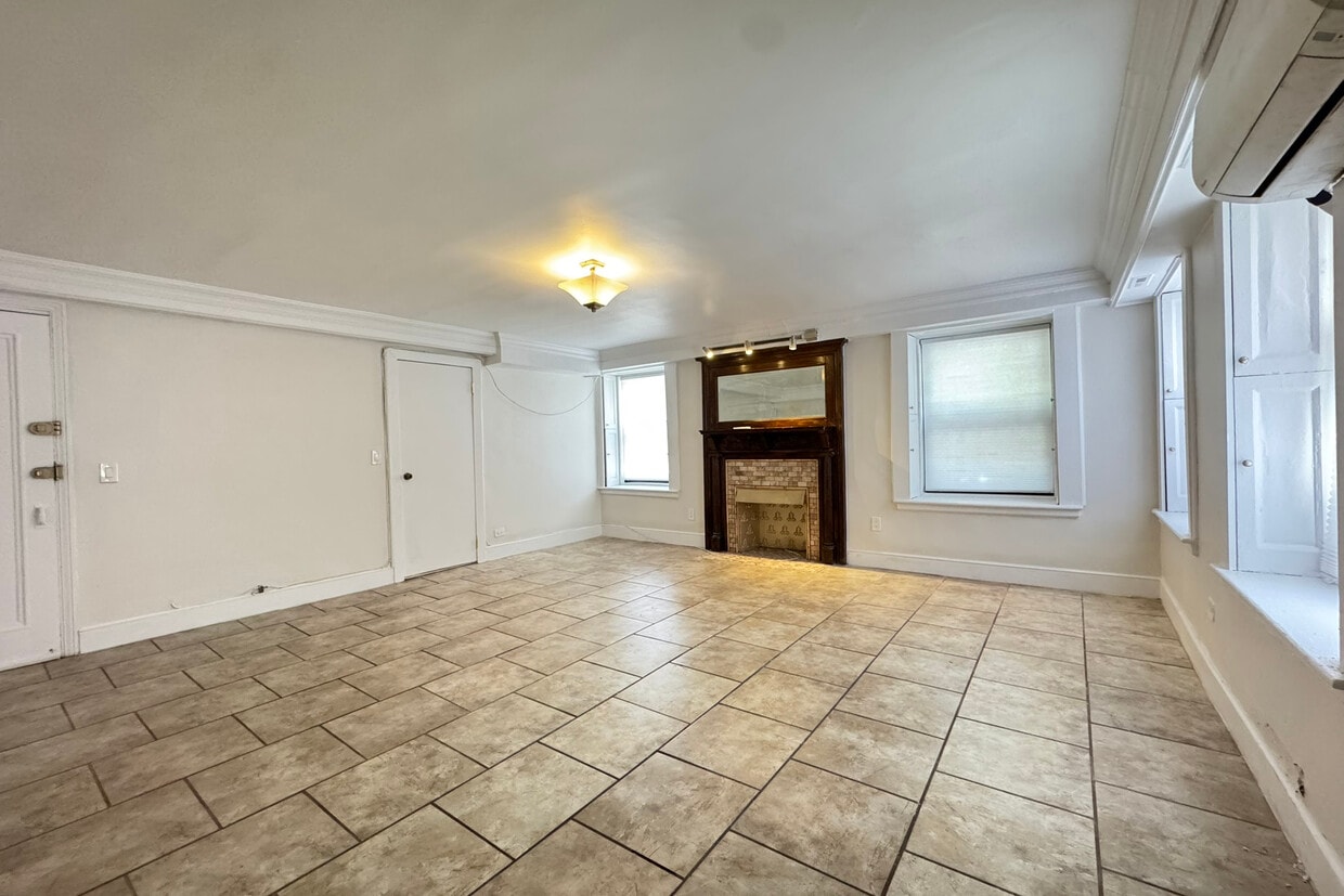Primary Photo - 860 W End Ave