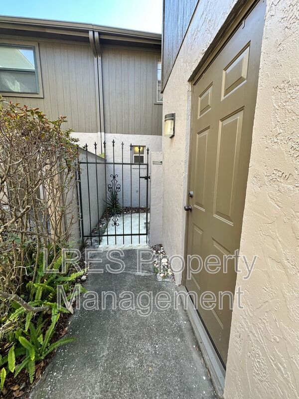 Building Photo - 106 Eastwind Ln