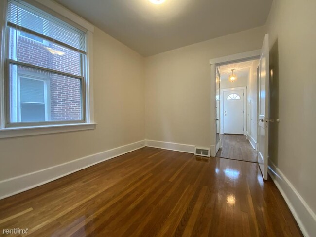 Foto del edificio - 2303 Sherbrook St