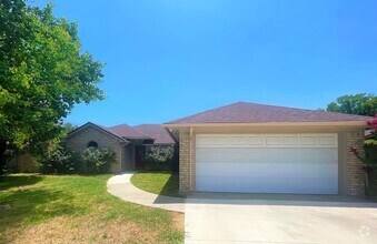 Building Photo - 112 Brookway Dr