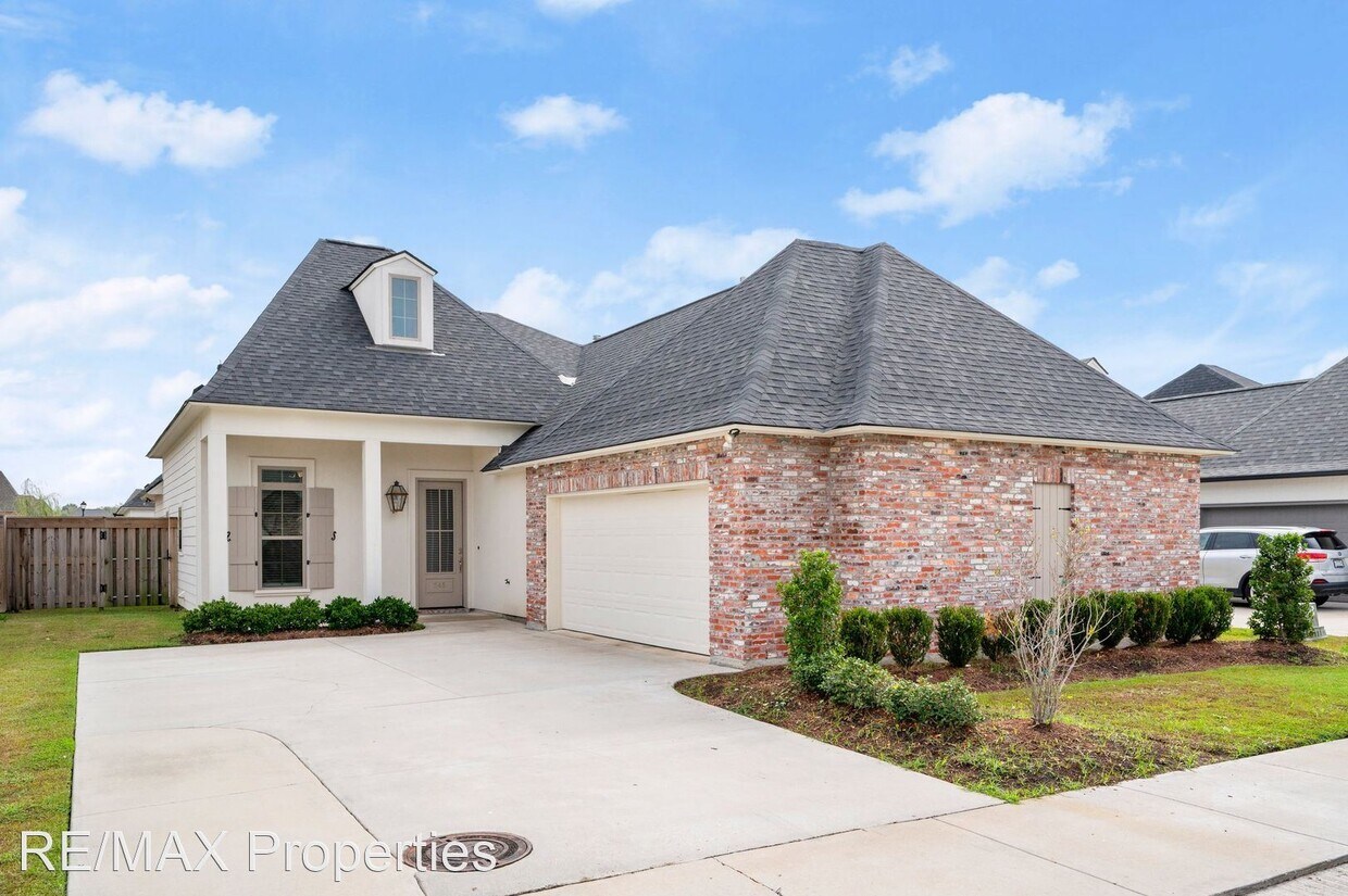 Primary Photo - 3 br, 2 bath House - 545 Silverbill Ln