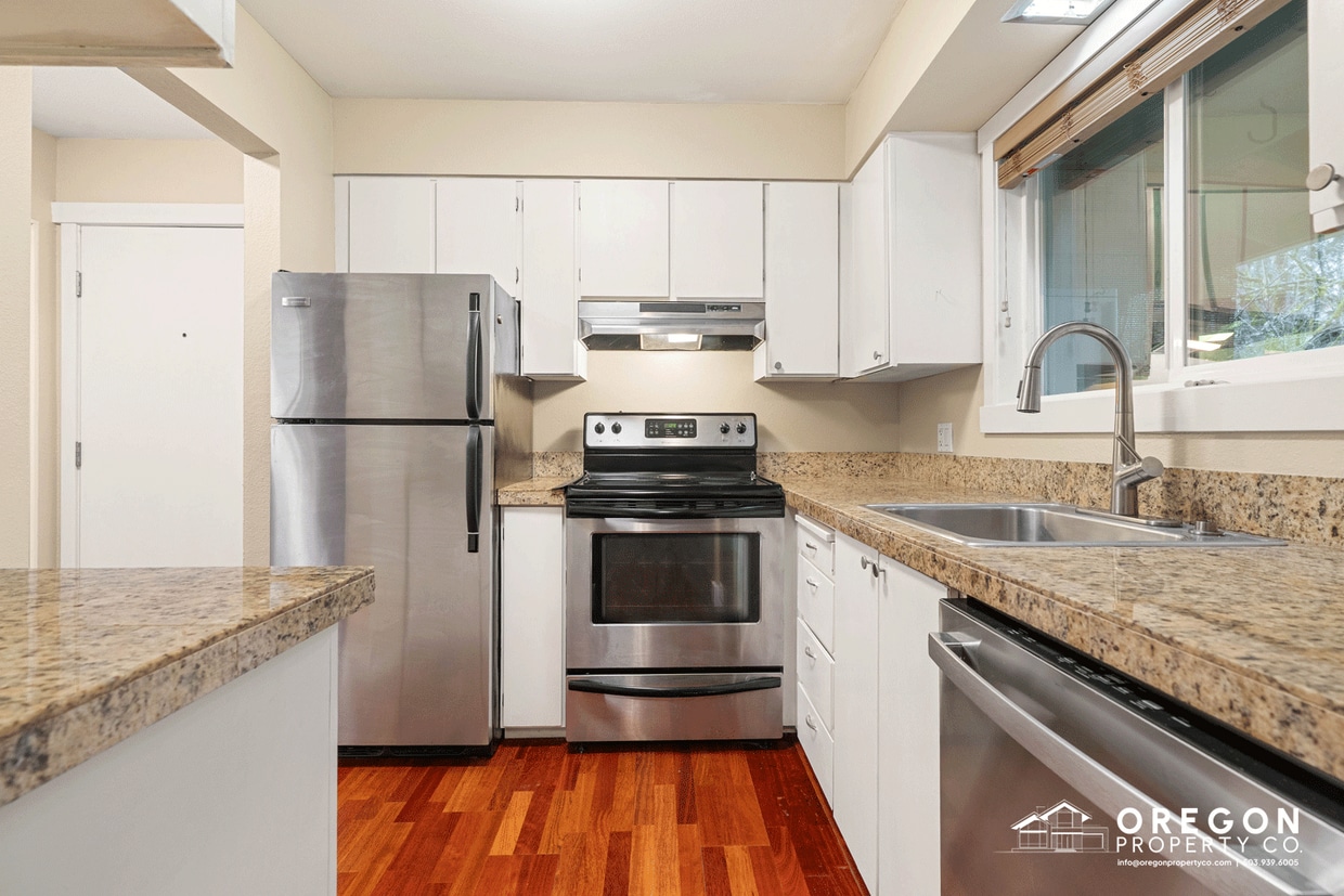 Primary Photo - 6801 SW Terri Ct