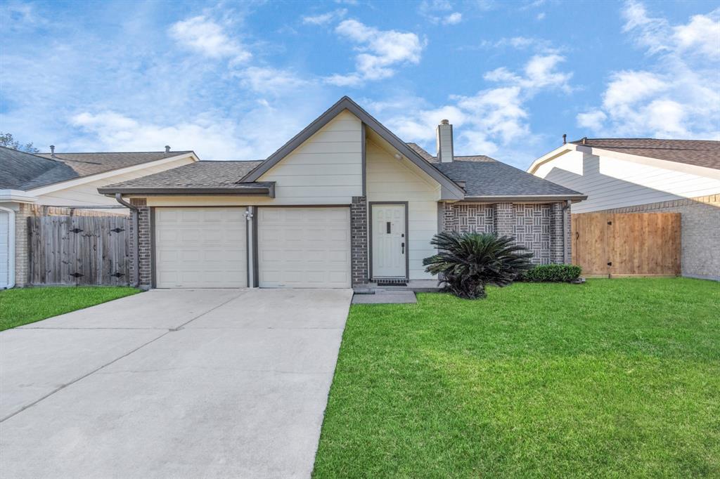 Primary Photo - 2230 Highland Hills Dr