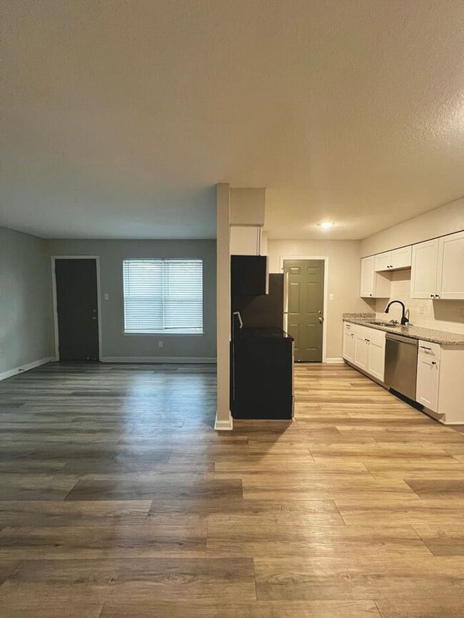Foto del edificio - Newly Renovated 1bd/1ba Near University of Memphis!