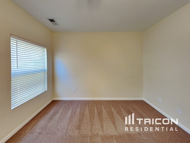 Building Photo - 305 Dunnwood Loop Mount Juliet TN