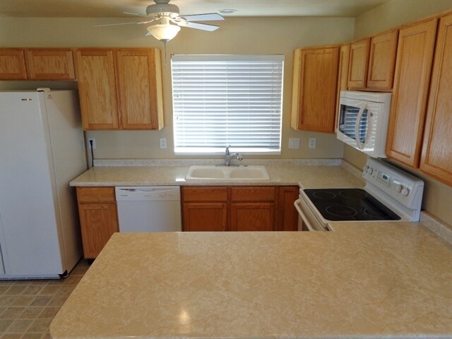 Foto del edificio - 6359 W Liza Ln