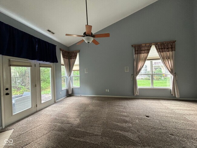 Foto del edificio - 6267 Eller Creek Way