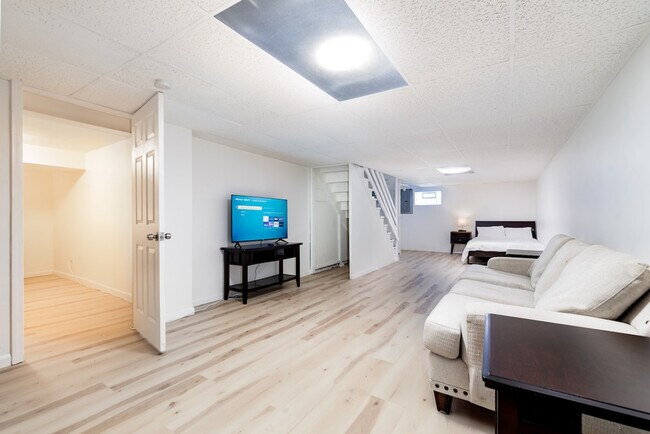 Foto del edificio - 620 St Bernard Dr