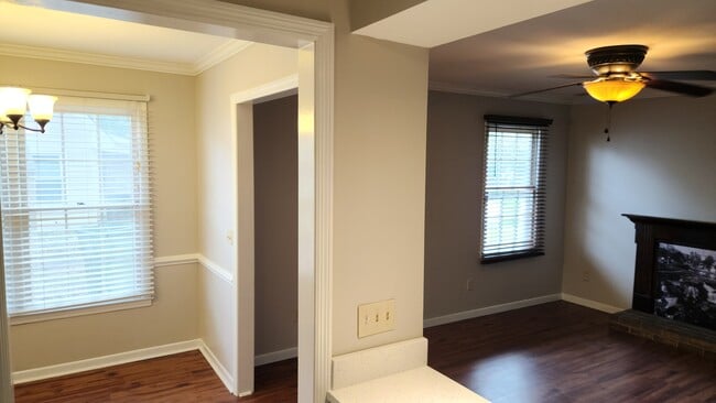 Building Photo - 116 Elizabeth Darby Ln