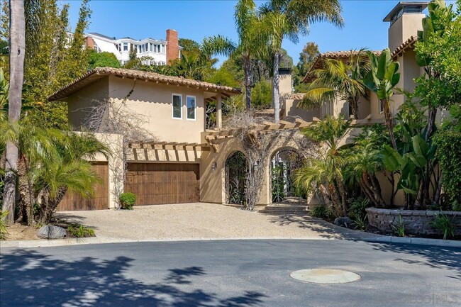 Building Photo - 6735 La Jolla Scenic S Dr