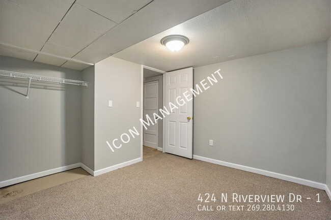 Foto del edificio - 424 N Riverview Dr
