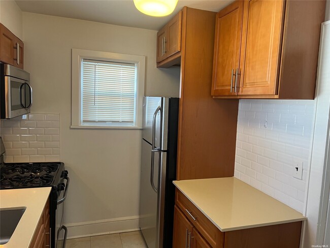Foto del edificio - 2073 Hillside Ave