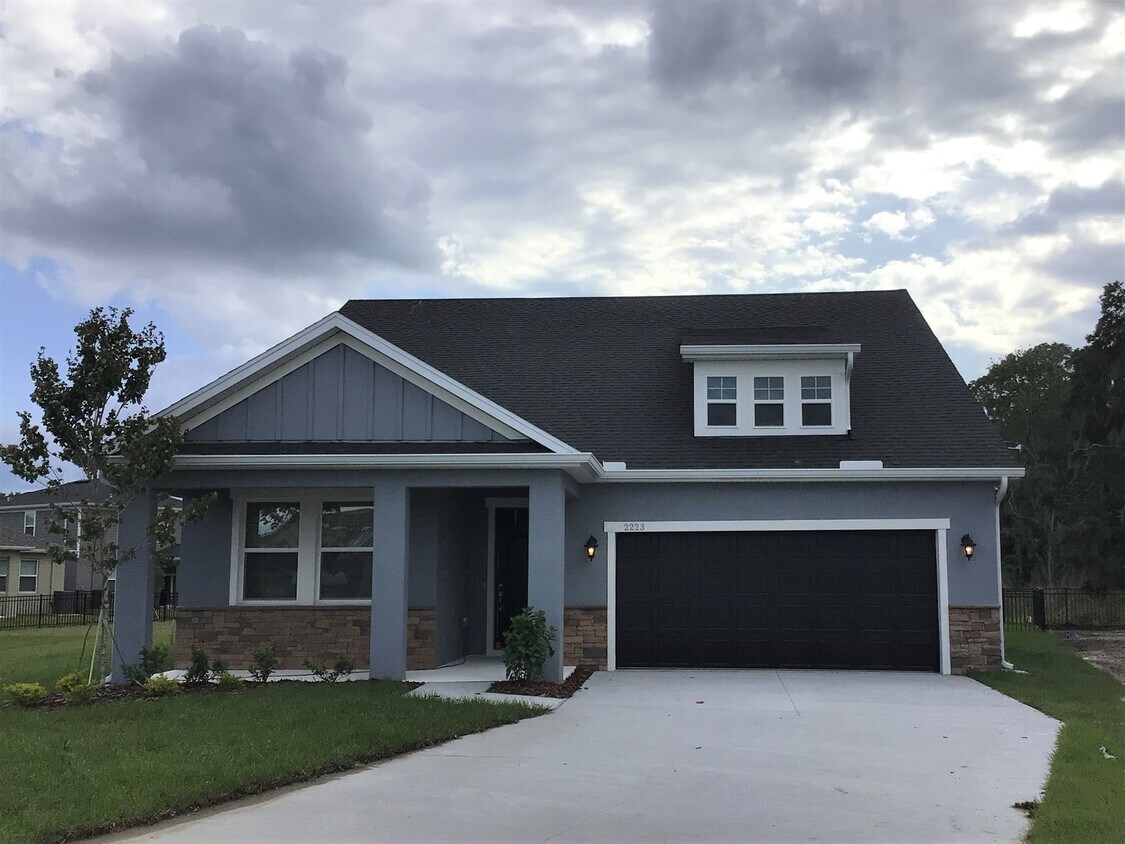 2223 Saffron Walden Drive House Rental in Plant City, FL