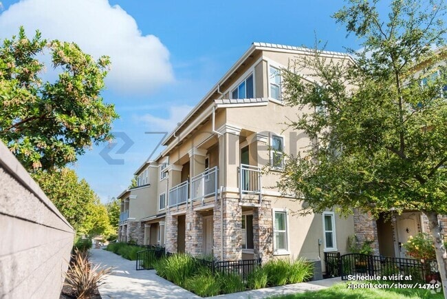 Building Photo - 5871 Blue Topaz Ct
