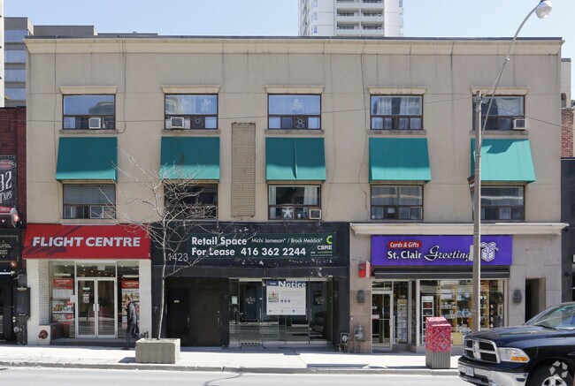 Photo du bâtiment - 1421-1425 Yonge St