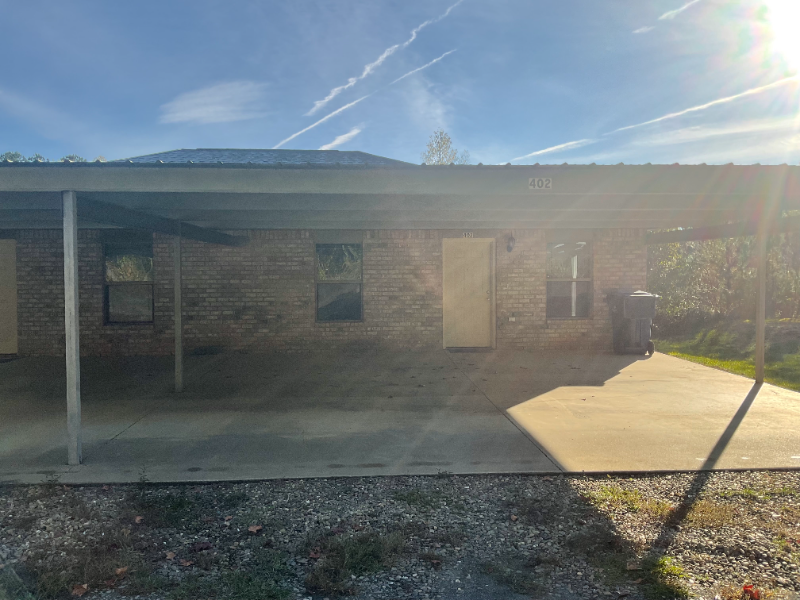 Primary Photo - 1368 Pitkin Rd